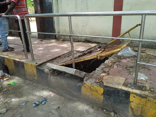 நடைபாதை சரி செய்யப்படுமா? நடைபாதை சரி செய்யப்படுமா?