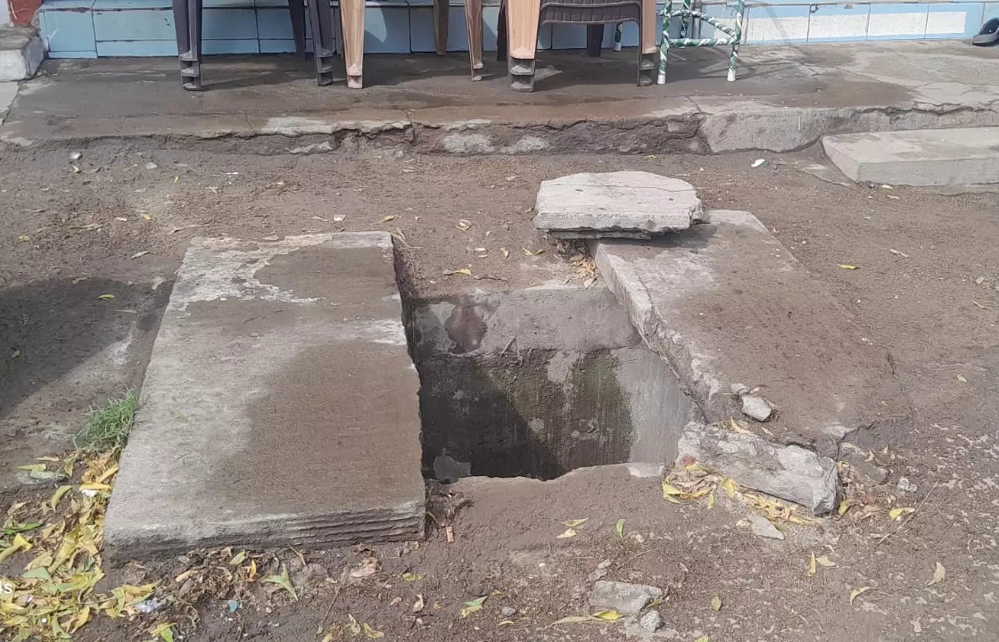 குடிநீர் குழாய் வால்வு தொட்டிக்கு மூடி வேண்டும் குடிநீர் குழாய் வால்வு தொட்டிக்கு மூடி வேண்டும்