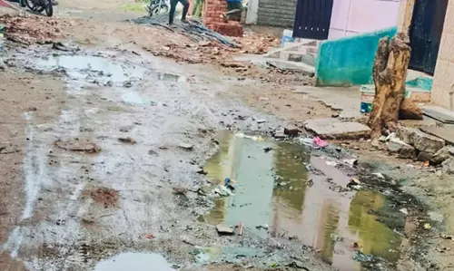 சாலை, கழிவுநீர் கால்வாய் வசதி சாலை, கழிவுநீர் கால்வாய் வசதி
