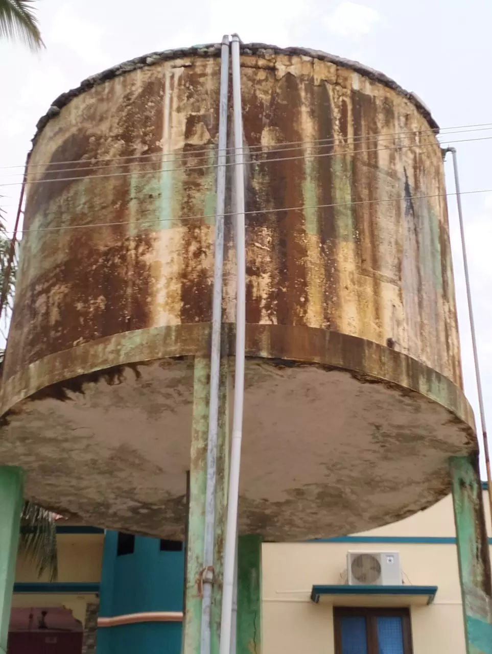 ஆபத்தான நீர்த்தேக்க தொட்டி