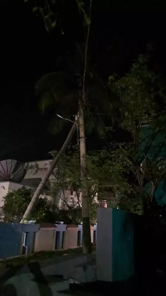 எரியாத தெருவிளக்குகள்