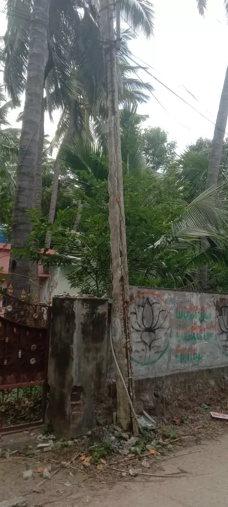 மின்கம்பம் மாற்றப்படுமா?