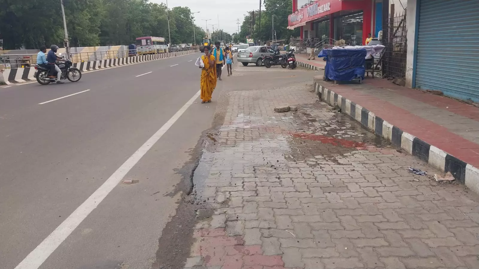 குடிநீர் குழாயில் உடைப்பு