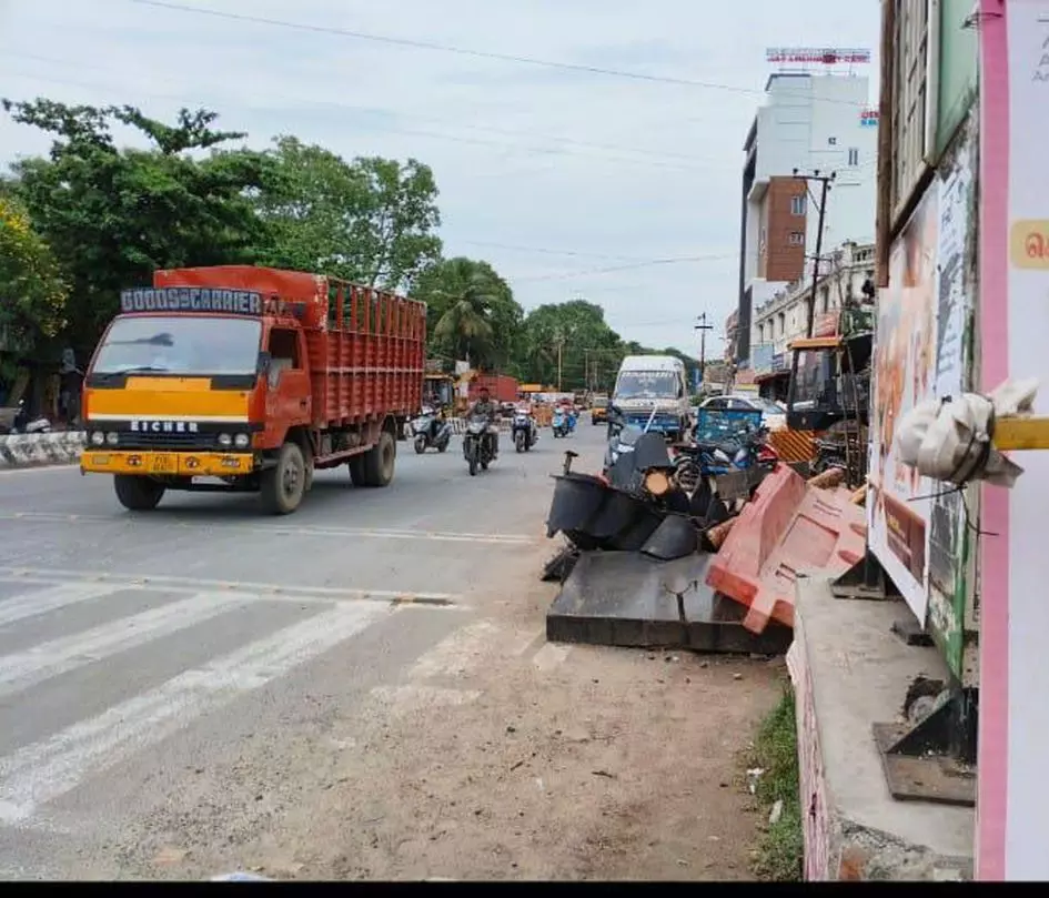 பழுதடைந்த சிக்னல் விளக்குகள் அகற்றப்படுமா?