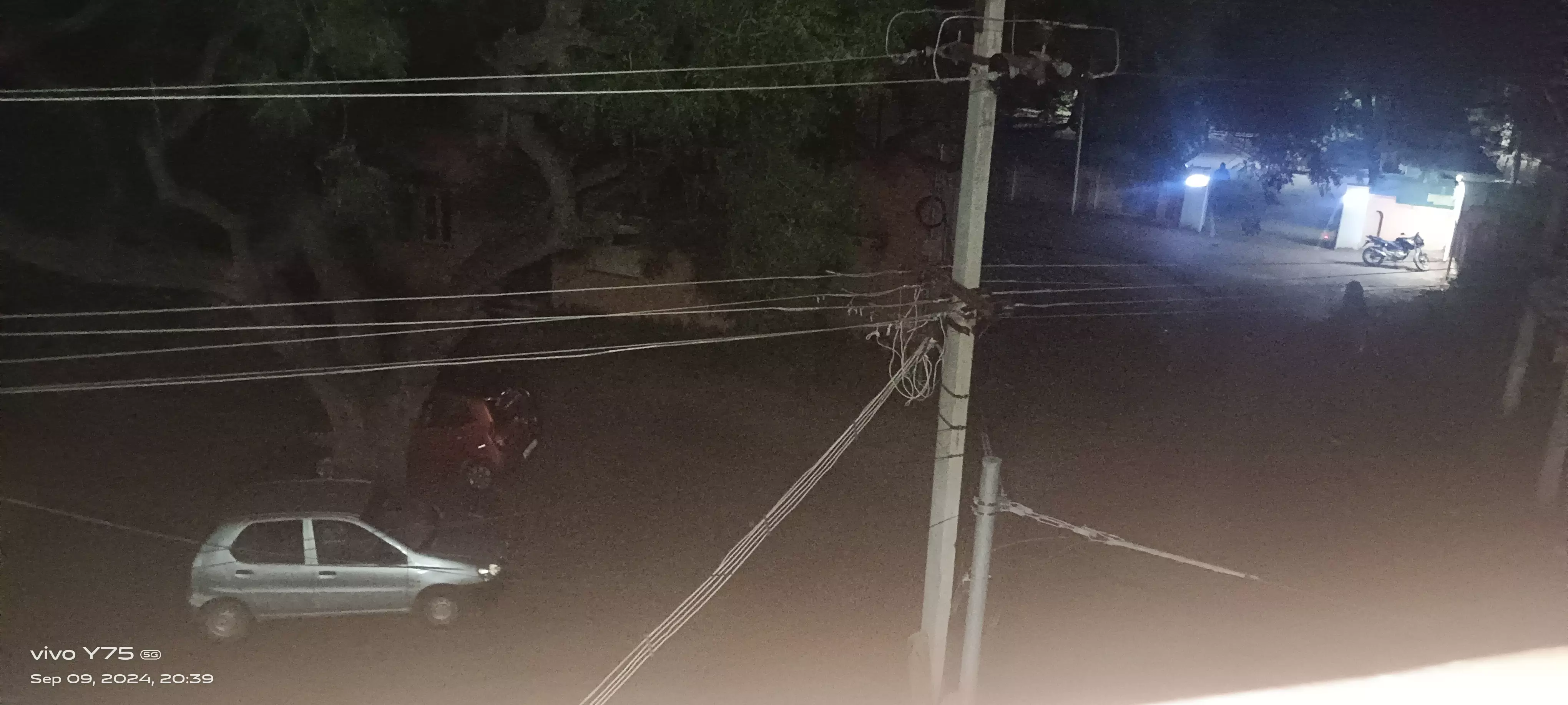 எரியாத தெருவிளக்கு