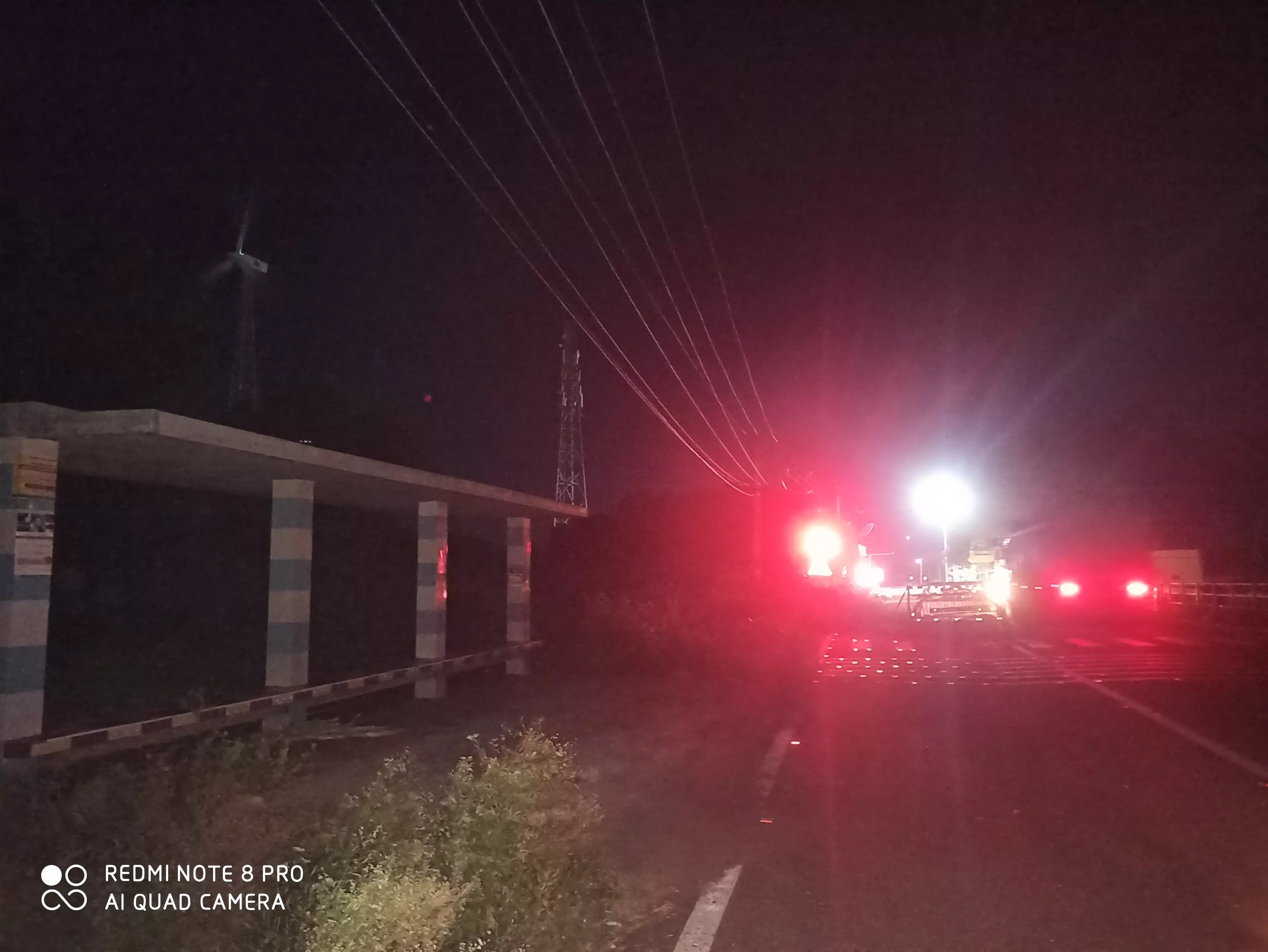 பழுதடைந்த மின்விளக்குகள்