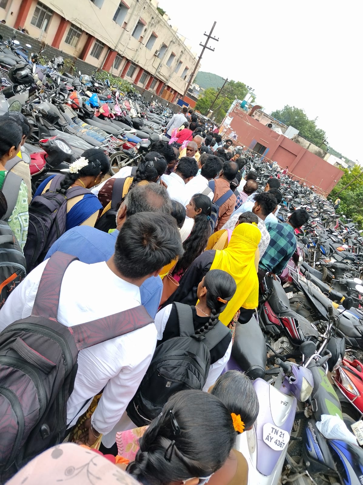 பயணிகள் அவதி