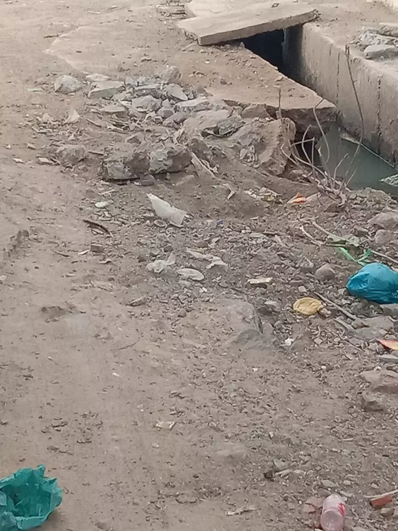 சேதமடைந்த வாறுகால் சேதமடைந்த வாறுகால்