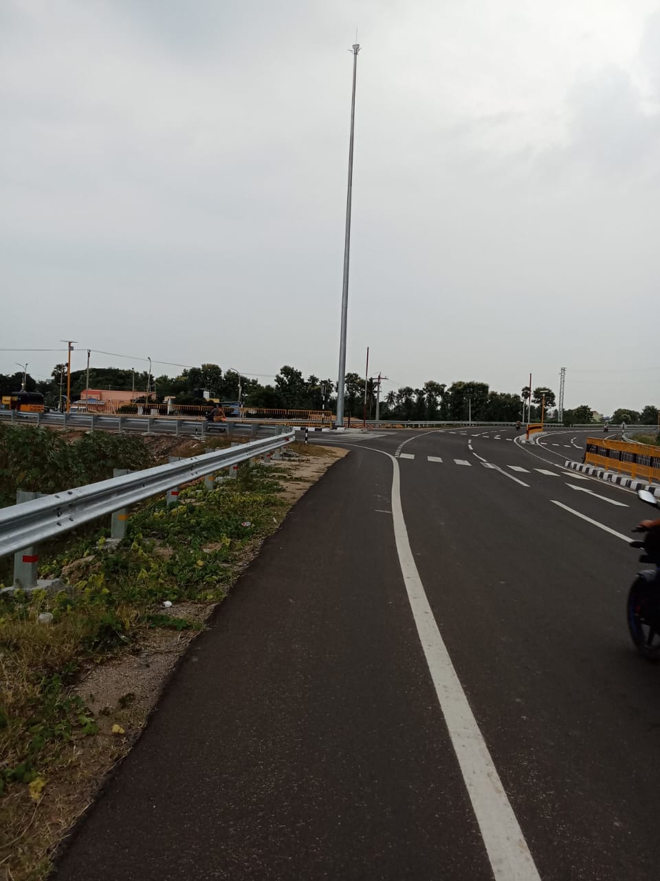 மின்விளக்கு வேண்டும்