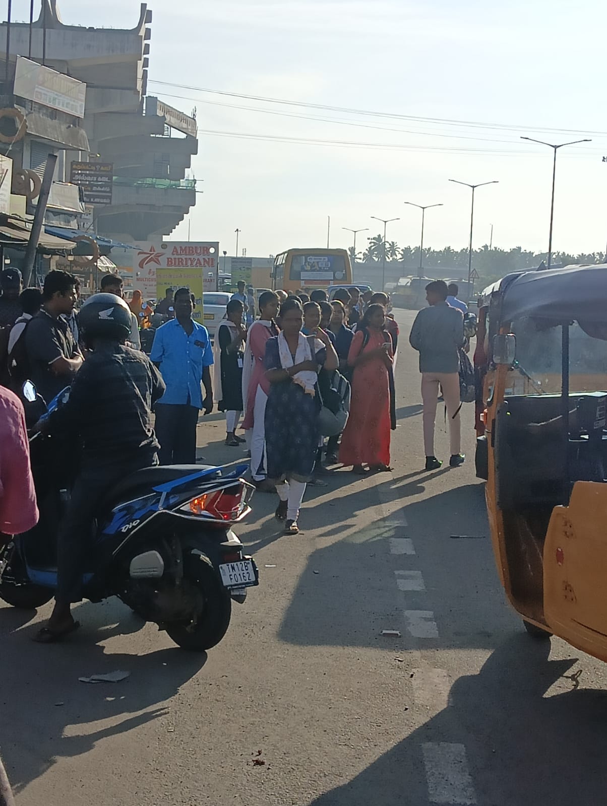 பயணிகள் அவதி