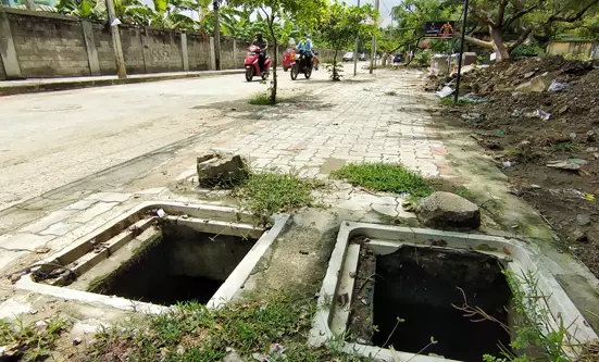 கால்வாய்க்கு மூடி போடுவார்களா?