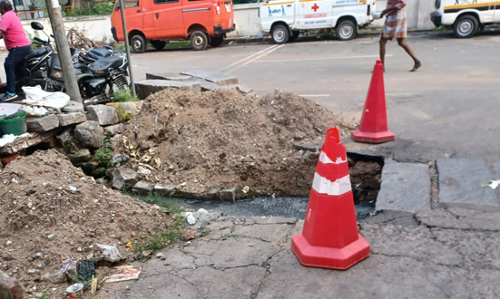 தோண்டப்பட்ட பள்ளம் சரி செய்யப்படுமா?