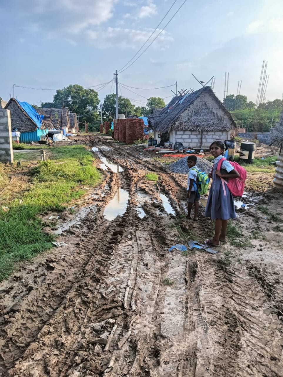 சாலை வசதி வேண்டும்