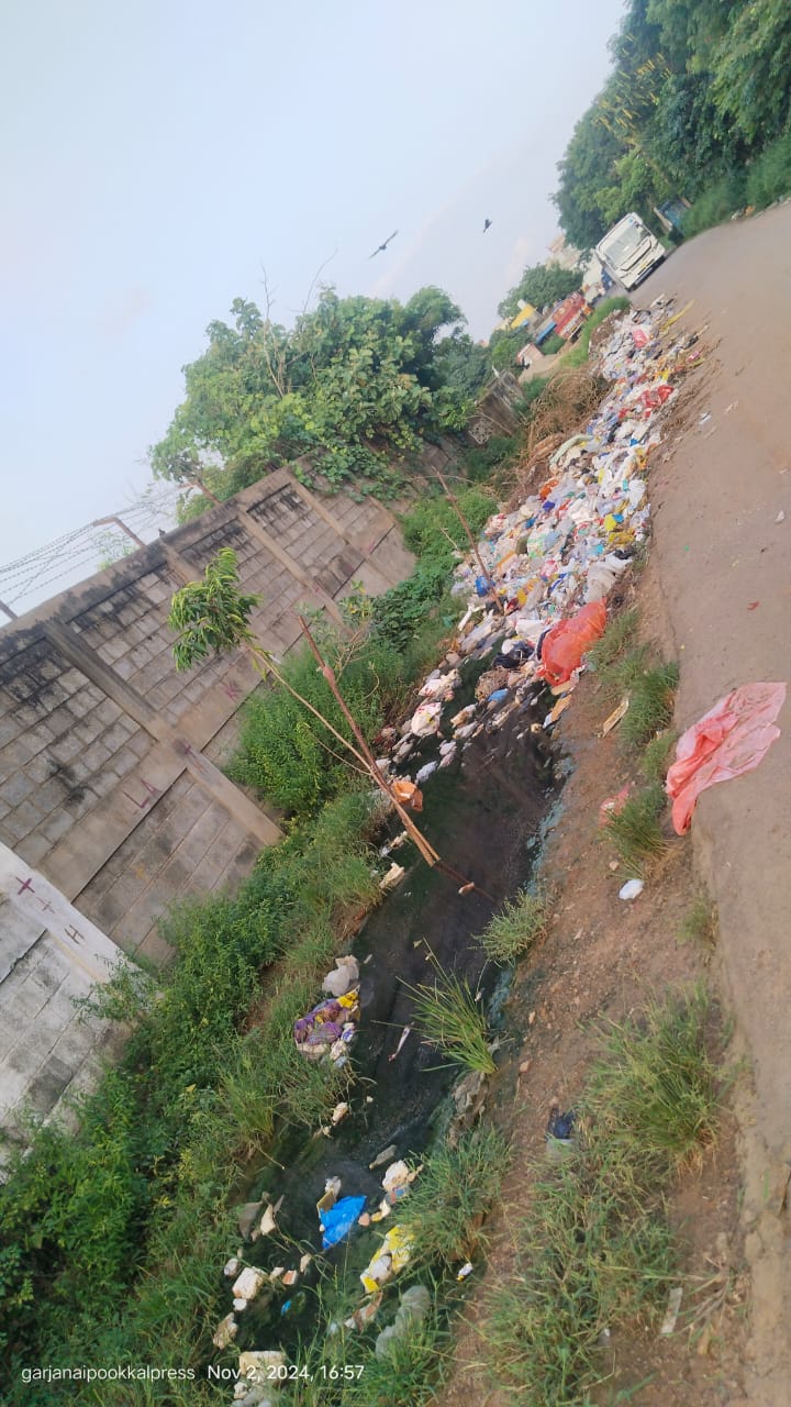 கழிவுநீரால் துர்நாற்றம்