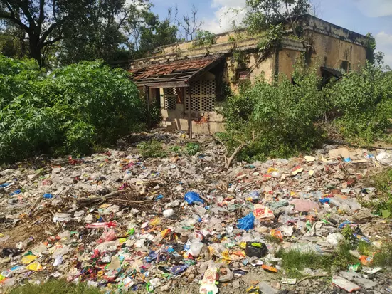 குப்பைகளை அகற்றுவார்களா? குப்பைகளை அகற்றுவார்களா?