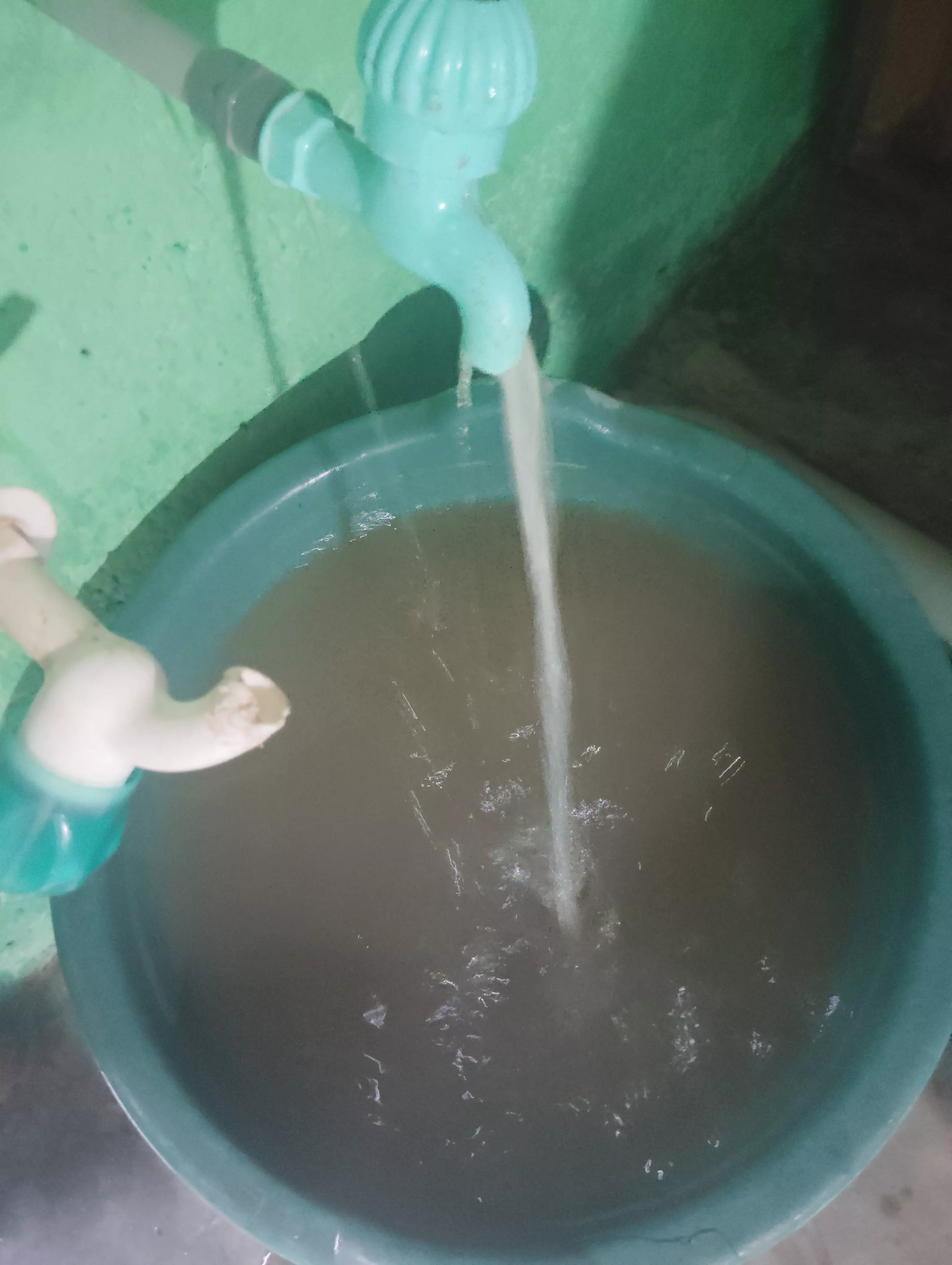 சுகாதாரமான குடிநீர் வேண்டும்