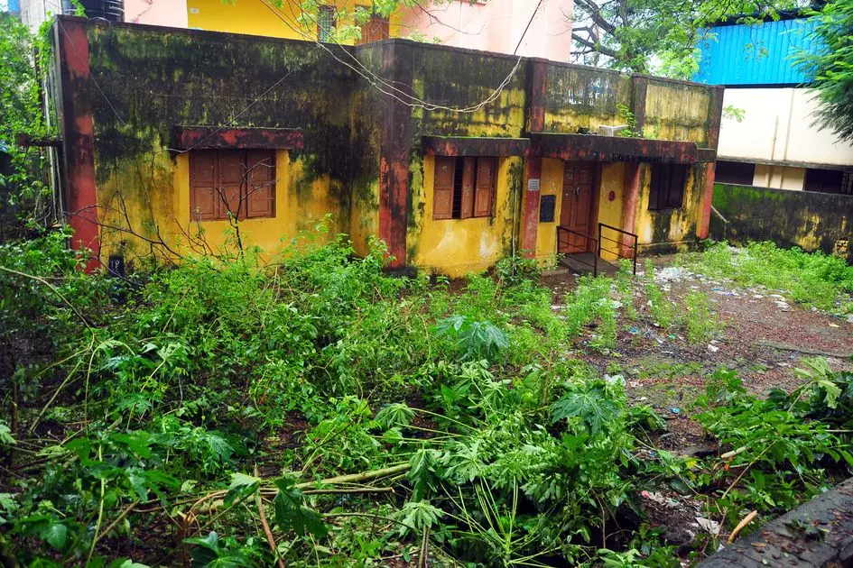 சமுதாய நலக்கூடம் சேதம் சமுதாய நலக்கூடம் சேதம்