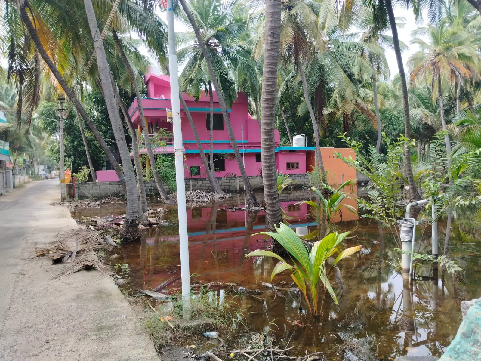 வடிகால் ஓடை தேவை வடிகால் ஓடை தேவை