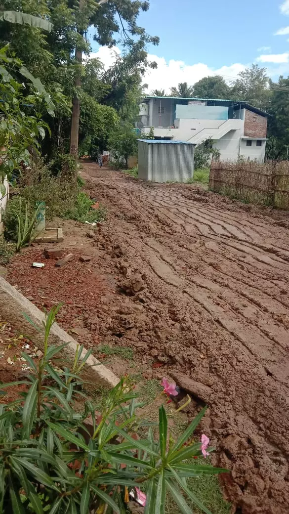 சாலை வசதி வேண்டும்