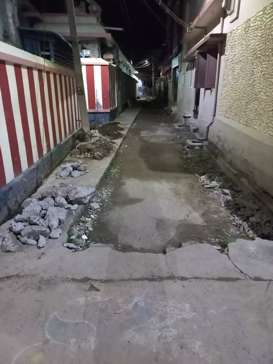 விபத்தில் சிக்கும் வாகன ஓட்டிகள்