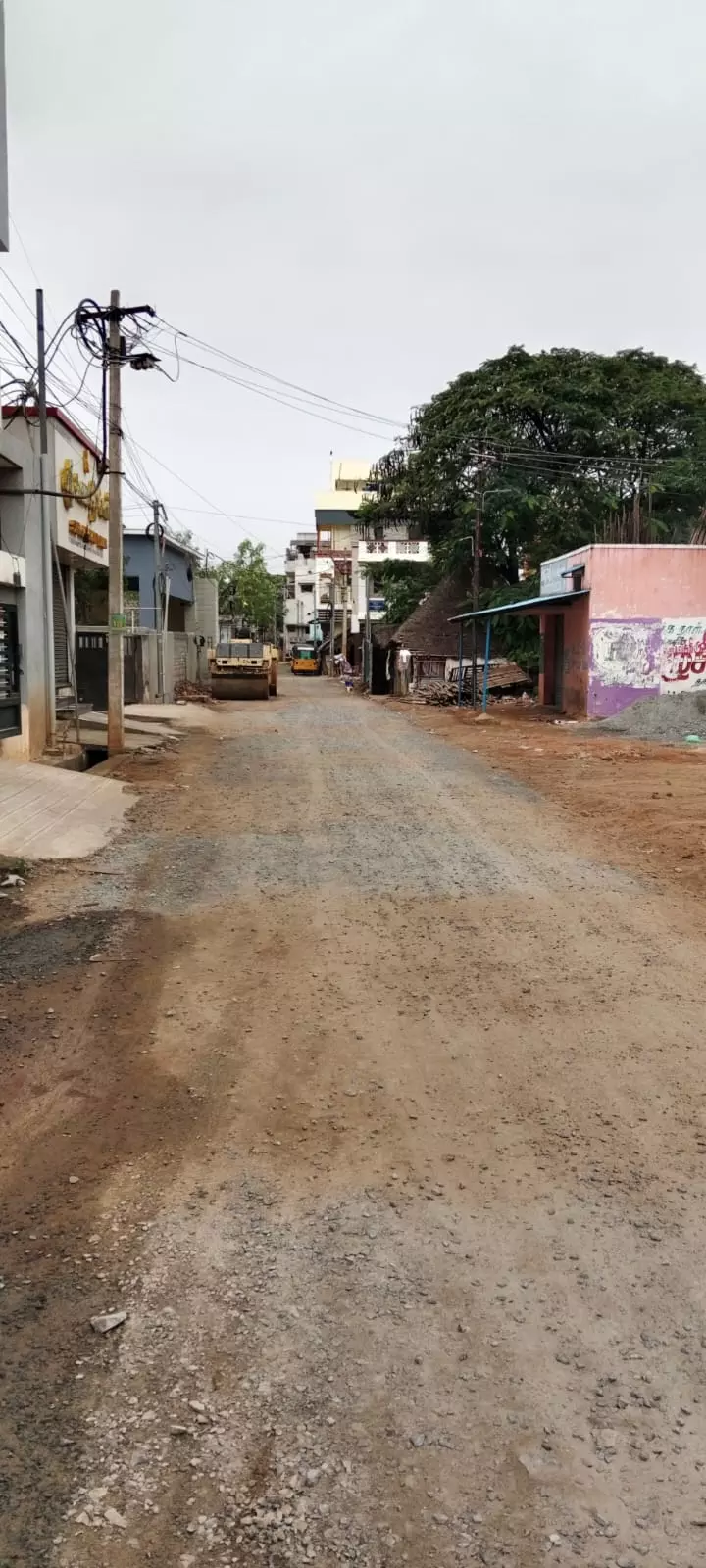 தார் சாலை வேண்டும்