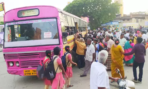 கூடுதல் பஸ்கள் இயக்க வேண்டும்