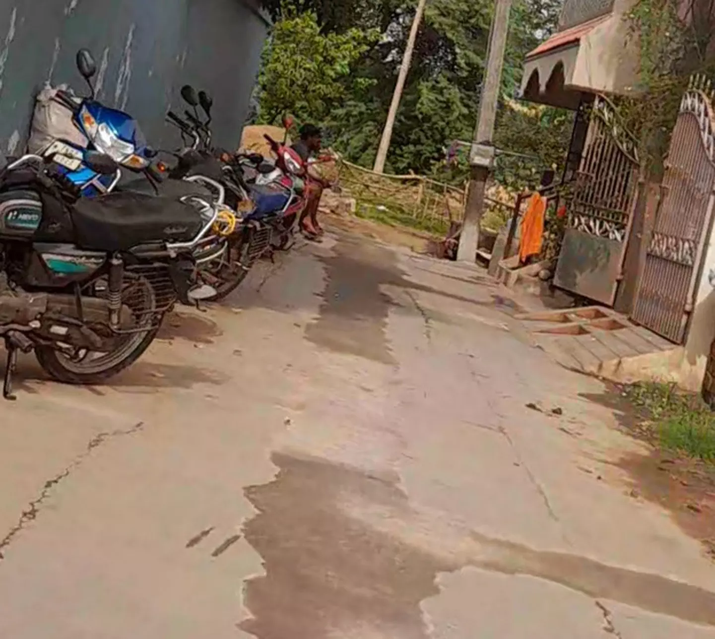 பள்ளத்தை முைறயாக மூட வேண்டும் பள்ளத்தை முைறயாக மூட வேண்டும்