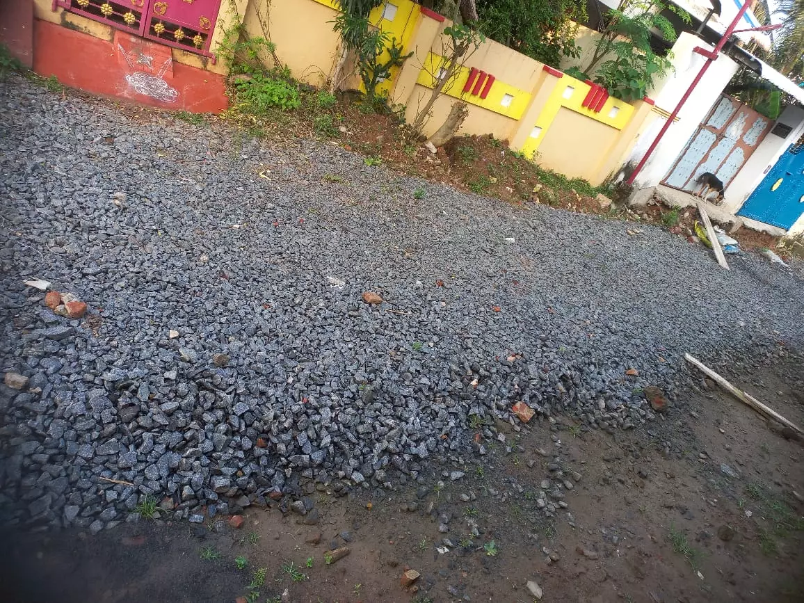 ஆமை வேகத்தில் சாலை அமைக்கும் பணி