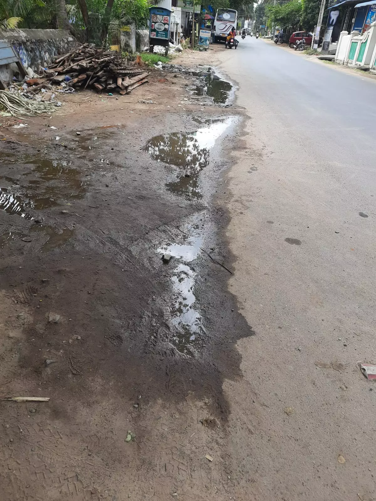 வீணாகும் குடிநீர்