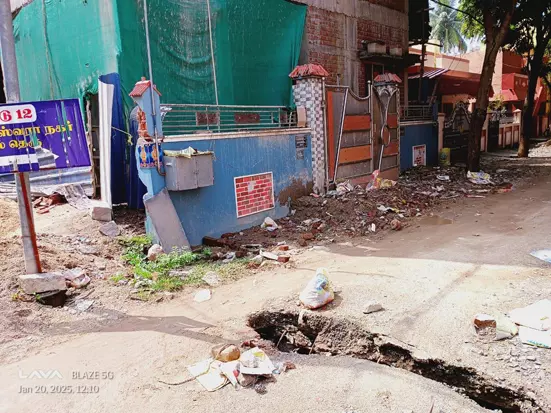 சிறு பாலங்களில் உடைப்பு சிறு பாலங்களில் உடைப்பு