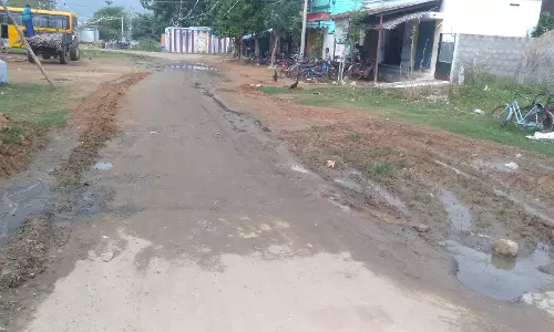 வாறுகால் வசதி வேண்டும்