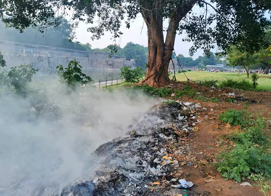 குப்பைகளை எரிப்பதால் மூச்சுத்திணறல்