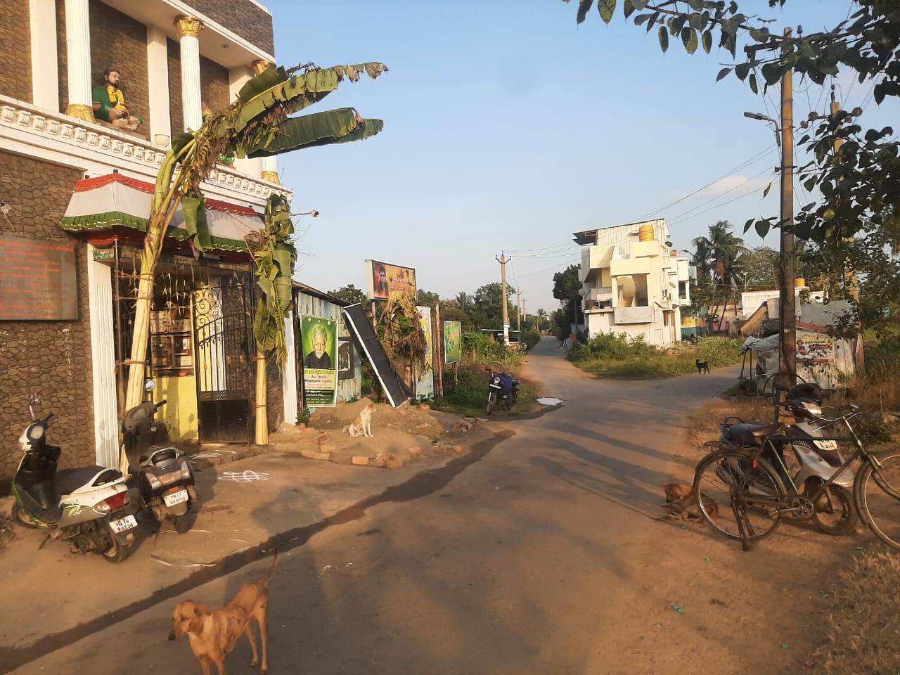 வேகத்தடை வேண்டும் வேகத்தடை வேண்டும்