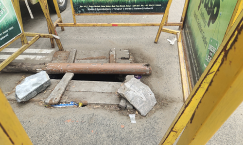 பாதாள சாக்கடையில் உடைப்பு