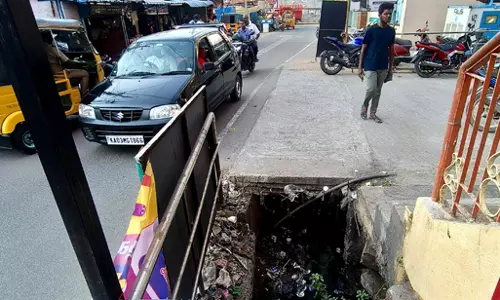 திறந்தநிலையில் கழிவுநீர் கால்வாய் திறந்தநிலையில் கழிவுநீர் கால்வாய்