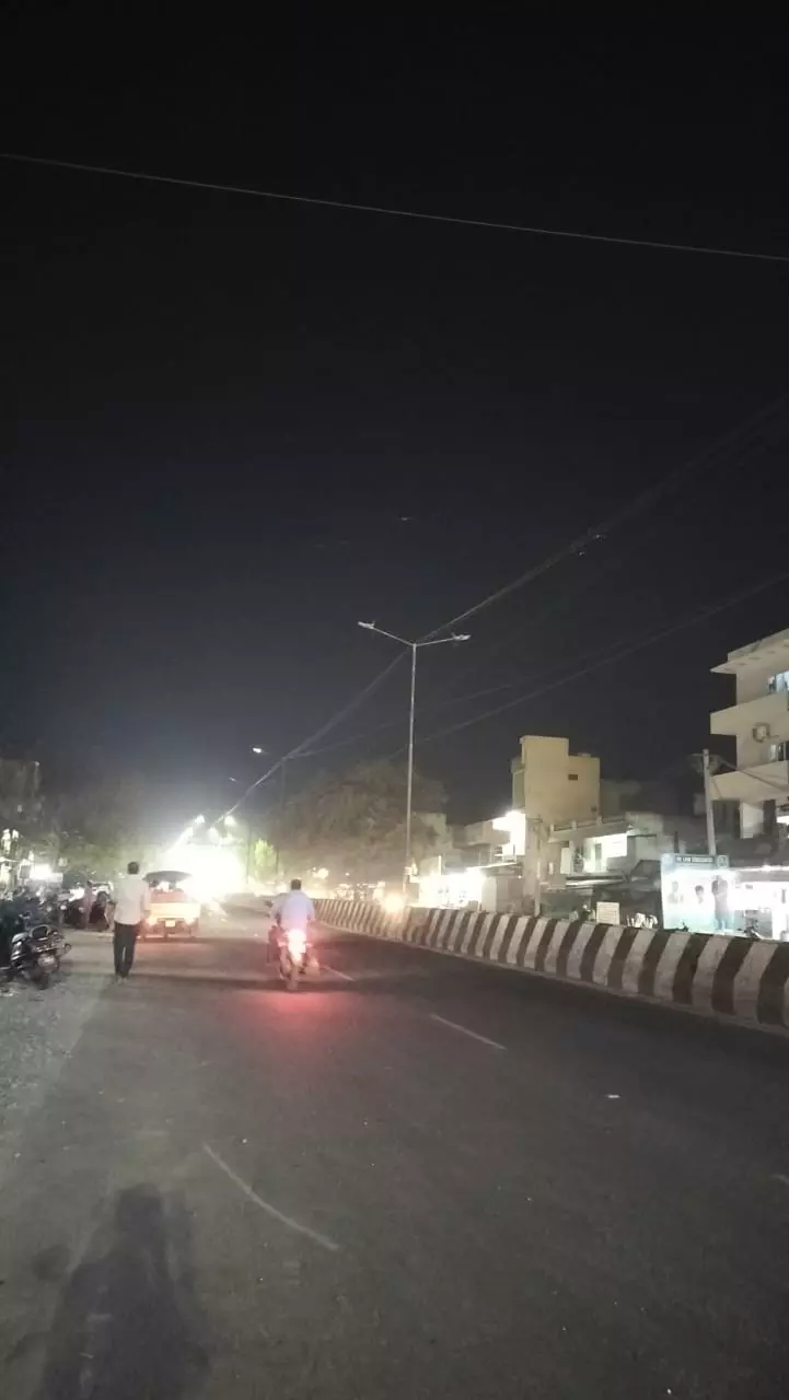 மின்விளக்குகள் எரியவில்லை மின்விளக்குகள் எரியவில்லை