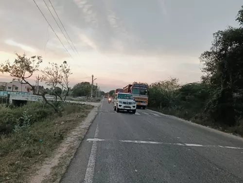 எச்சரிக்கை பலகை வைக்க கோரிக்கை எச்சரிக்கை பலகை வைக்க கோரிக்கை