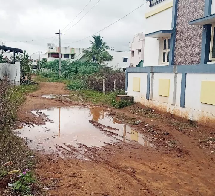 சாலை வசதி அவசியம் சாலை வசதி அவசியம்