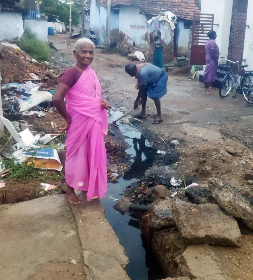 சேதமடைந்த பாலம்