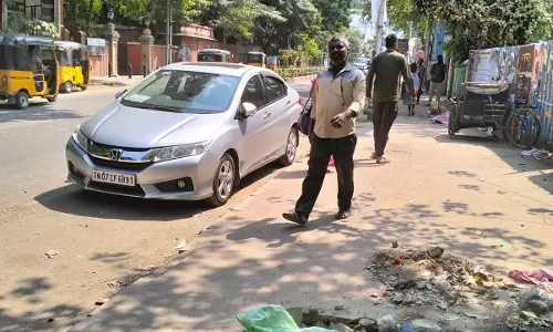 கழிவுநீர் கால்வாய் மூடி மாற்றப்படுமா?