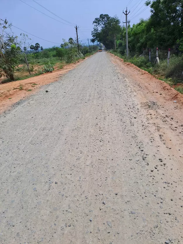 கிடப்பில் போடப்பட்ட சாலை பணி