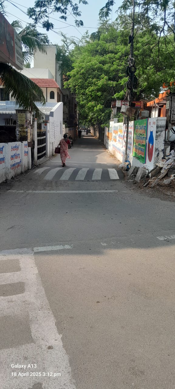 பெயர் பலகை எங்கே?