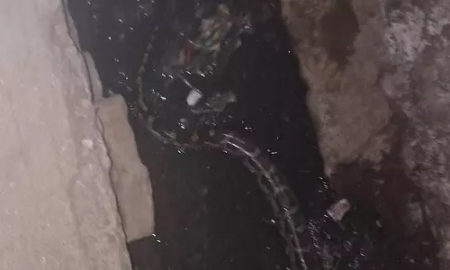 தூர்வாரப்படாத கழிவுநீர் வாய்க்கால்