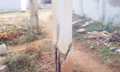 ஆபத்தான குடிநீர் தொட்டி