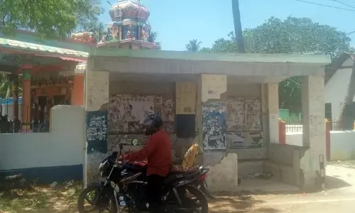 பயணிகள் நிழற்குடை சீரமைக்கப்படுமா?