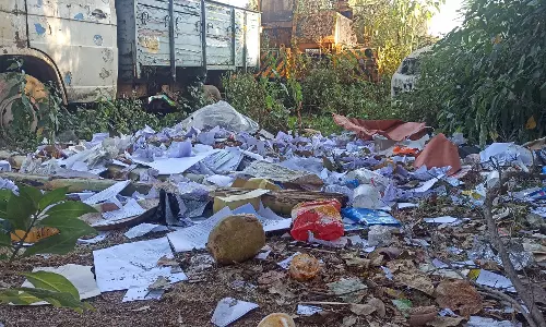 குவிந்து கிடக்கும் குப்ைபகள்