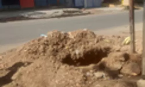 குழி மூடப்படுமா? குழி மூடப்படுமா?