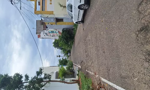 எரியாத தெருவிளக்குகள் எரியாத தெருவிளக்குகள்