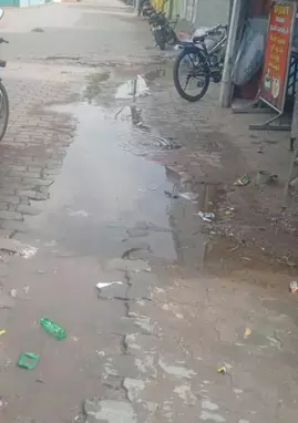 குழாய் உடைப்பால் வீணாகும் குடிநீர்
