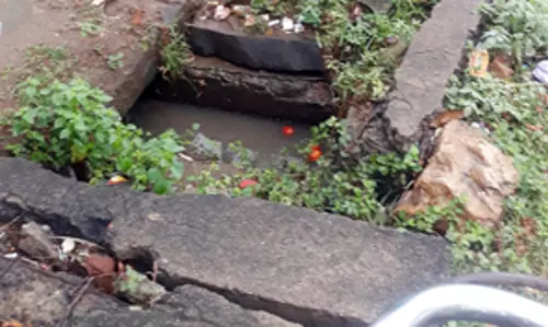 வாறுகாலுக்கு மூடி தேவை